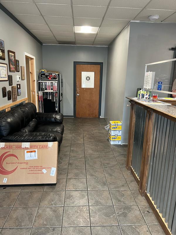 S & S Auto Glass & Tint Clarksville, TN